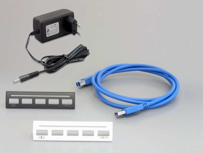 DeLock HUB USB 3.0 4 Port extern, 1 Port USB Strom intern / extern -
