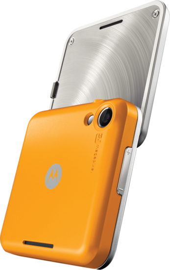 Motorola Flipout mit Vodafone Branding - Rckseite mit safrangelbem Cover