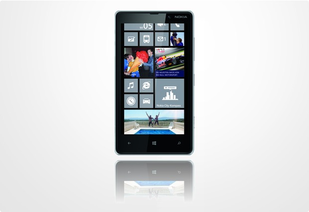 Nokia Lumia 820, grau