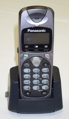Panasonic KX-A 118 EXM, zustzliches Handgert zu KX-TCD 725/735 inkl. Ladeschale, metallic-grau